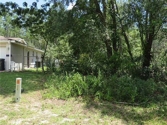 3rd image of 44 Southwest Cir