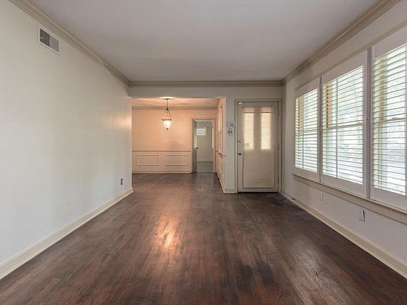 5th image of 4910 Cole Rd