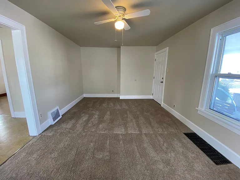 2612 Leland Ave — Photo 3
