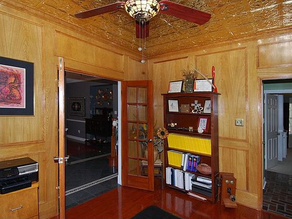 4th image of 3318 Greenwood Glen Dr