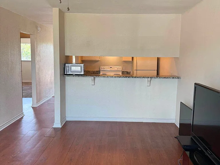 901 Quetzal St #4 — Photo 7