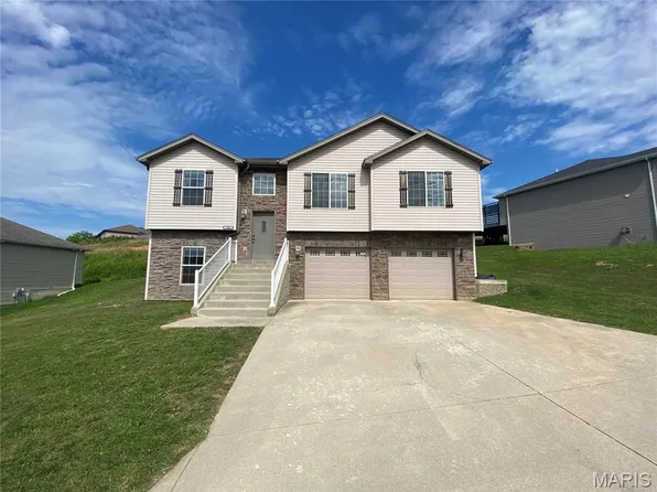 206 Sandstone Dr, Saint Robert, MO 65584
