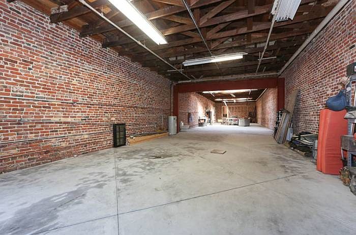 1st image of 466 Eddy St