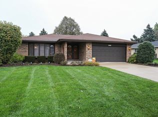 16W740 90th St, Willowbrook, IL 60527