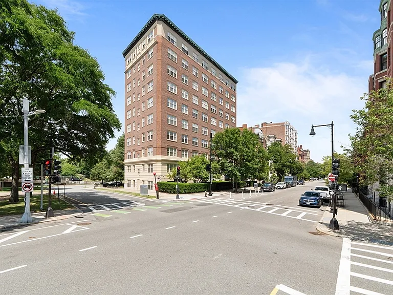 534 Beacon St #901 — Photo 16