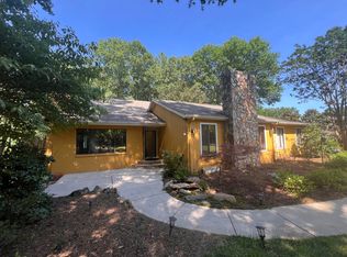 8133 Strawberry Ln, Charlotte, NC 28277