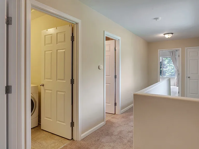 9817 N Clarendon Ave — Photo 16
