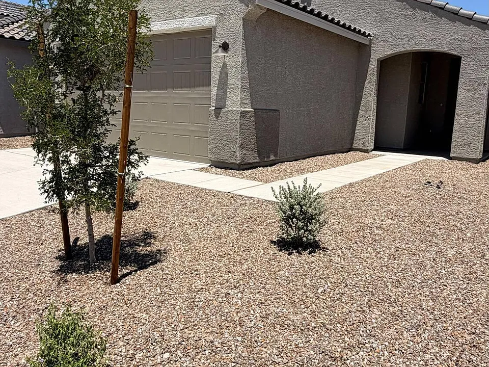 5953 E Jayden Ln