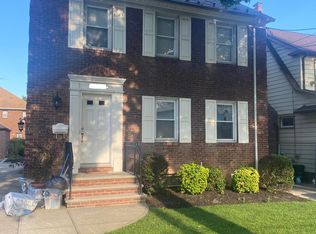 46-39 157th St #1, Flushing, NY 11355