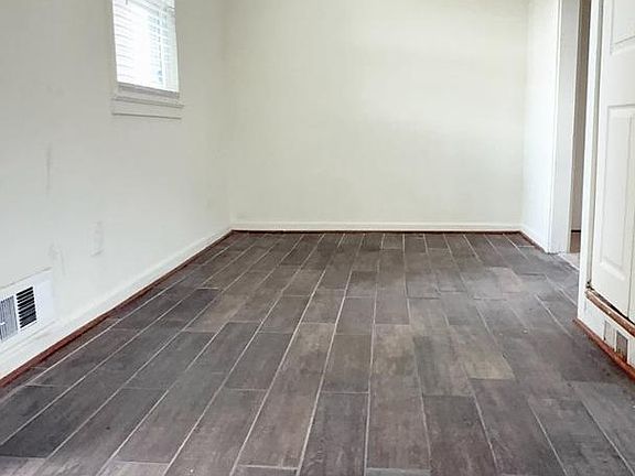 3rd image of 2772 Iverson St Unit 81