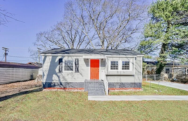2 bed, 1.0 bath, 800 sqft, $1,495 — Photo 1