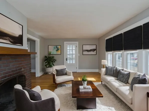 56 Lealand Ave, Agawam, MA 01001