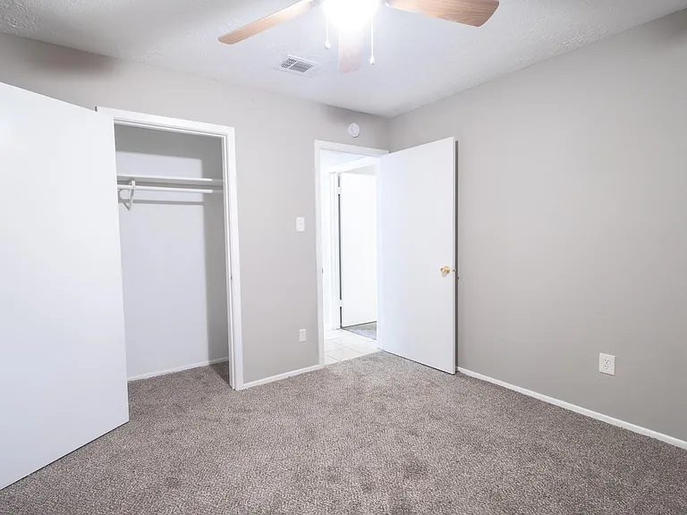6542 Bridgegate Dr — Photo 17