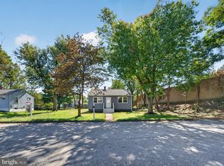 1 Fernglen Ave, Glen Burnie, MD 21061