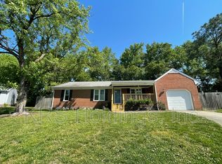 809 Glen Oak Cv, Chesapeake, VA 23323
