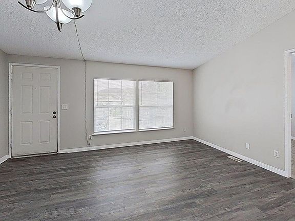 2nd image of 309 N Poe St #A