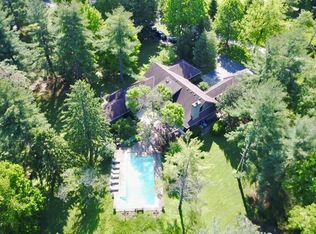 5015 Nitta Yuma Dr, Harrods Creek, KY 40027