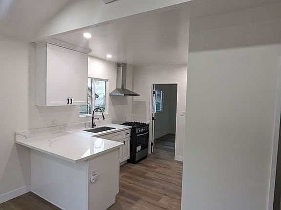 5th image of 1713 N Avenue 56