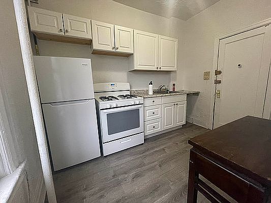 4th image of 705 Flatbush Ave #2D