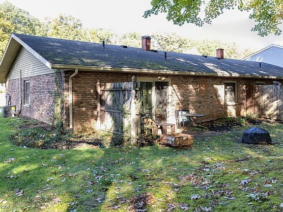 3rd image of 1532 & 1536 Robin Ln
