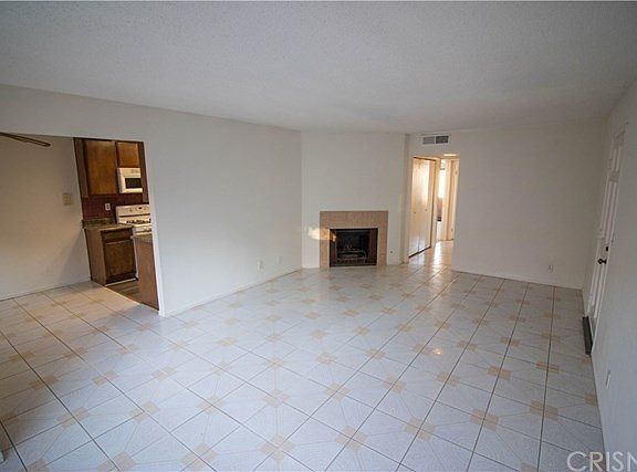 5th image of 8020 Langdon Ave Unit 207