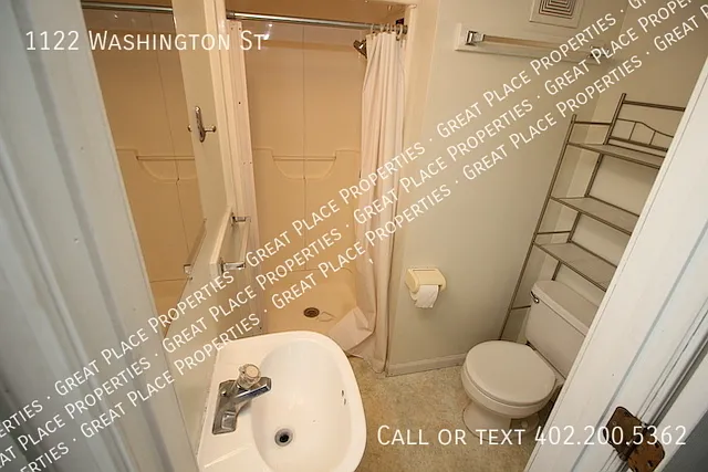 1122 Washington St — Photo 12