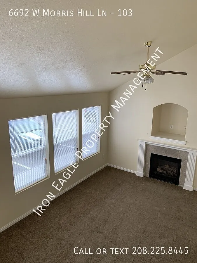 2 bed, 1.5 bath, 1000 sqft, $1,325 — Photo 2