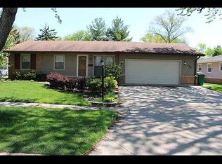 355 Birchwood Ave, Elk Grove Village, IL 60007