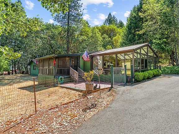 2nd image of 365 Greens Creek Rd