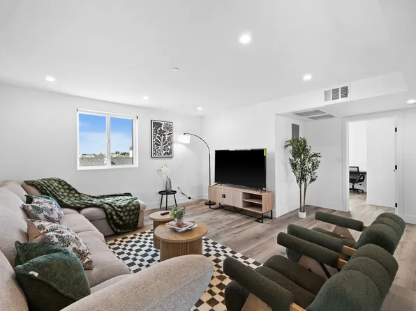1377 W 36th Pl, Los Angeles, CA 90007