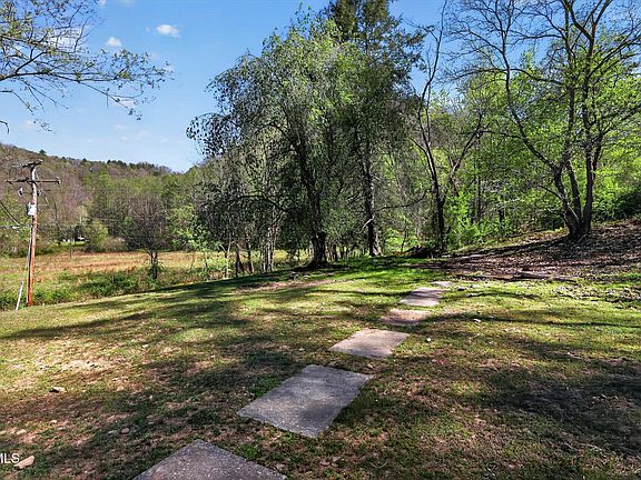 5th image of 11343 Robinson Hollow Rd