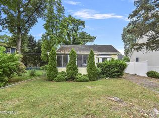 9 Rickard Ct, Toms River, NJ 08753