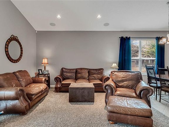 3rd image of 5610 Berwood Dr
