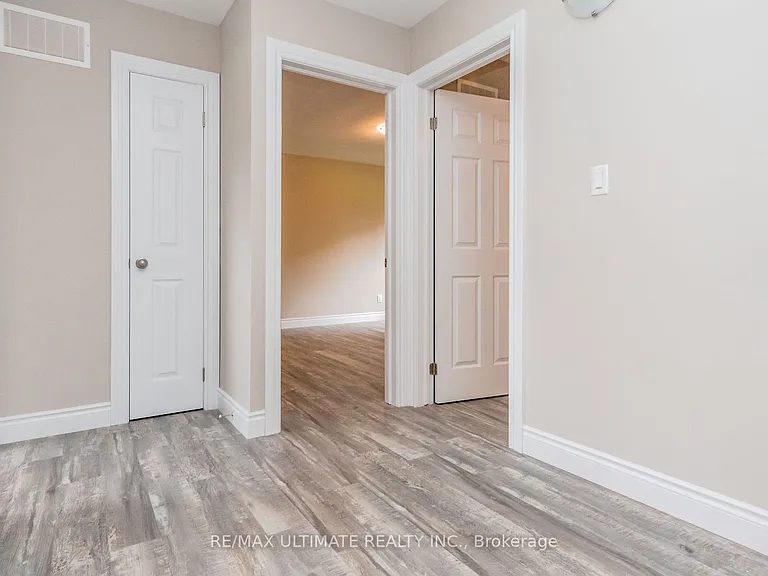 321 Warrington Rd — Photo 26