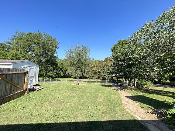 3rd image of 3412 Belle Chase Dr