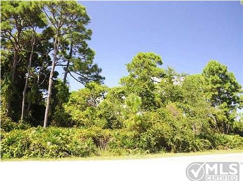 2nd image of 601 W Bayshore Dr
