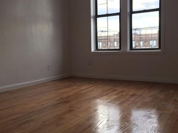 4th image of 745 Lincoln Pl APT 5H