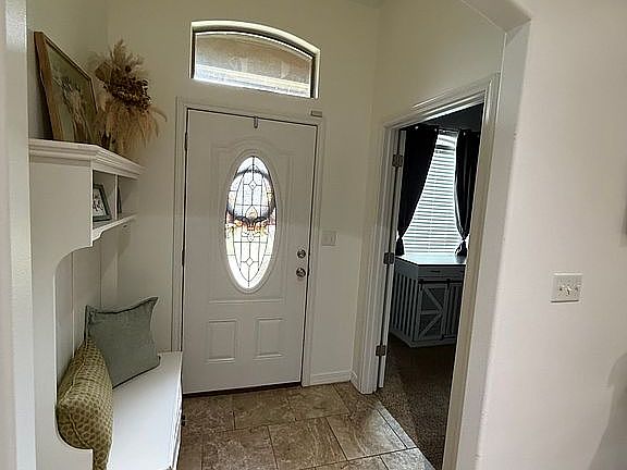 2nd image of 161 Bent Tree Loop