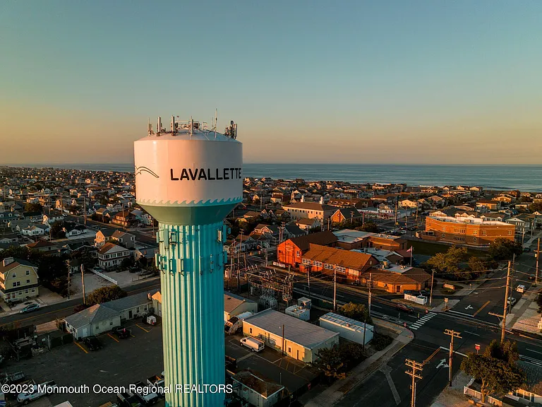 1404 Oceanfront #UPPER — Photo 9