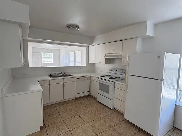 108 McKinley St #A — Photo 4