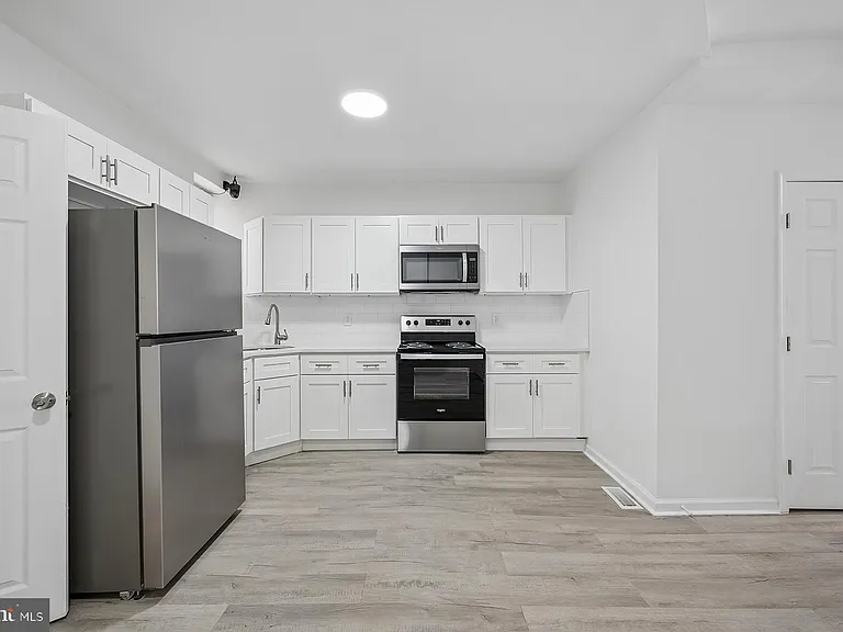 5829 Crittenden St — Photo 16