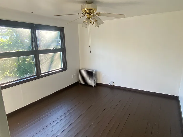 717 E Elm St #1 — Photo 4