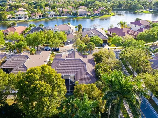 3929 Osprey Ct — Photo 2