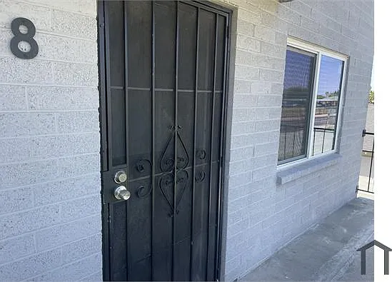 2 bed, 800 sqft, $1,600 — Photo 3