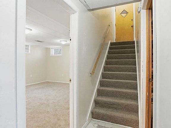 2nd image of 1818 E Terry St #B