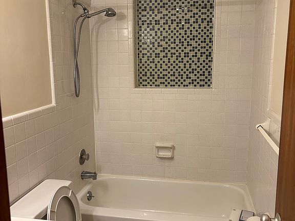 5th image of 102 E Green St APT 1