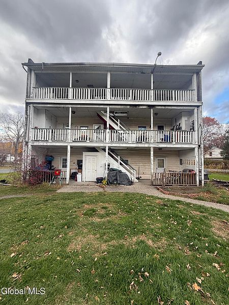 3rd image of 324 Speigletown Road