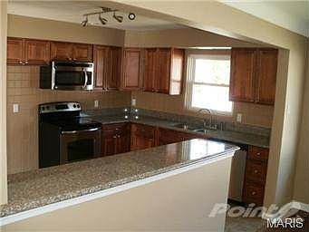 3rd image of 6 Elm Dr