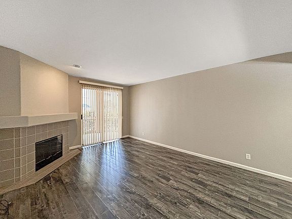 4th image of 510 Camino De La Reina Unit 103