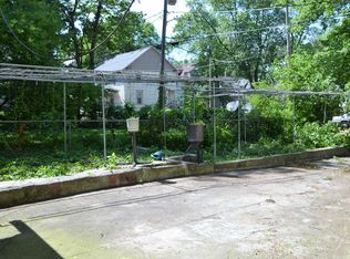 2724 Dow St, Honolulu, HI 96817